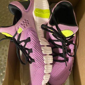WOMENS NIKE METCON 3 -SZ 7.5